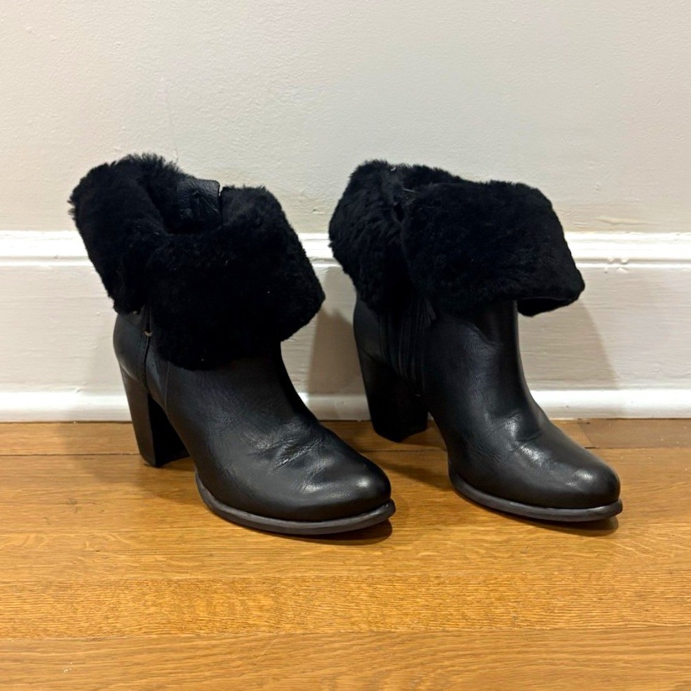 Ugg Jayne Black Leather Sheepskin Lined 3" Heeled Fold Over Ankle Boots Sz 7.5
